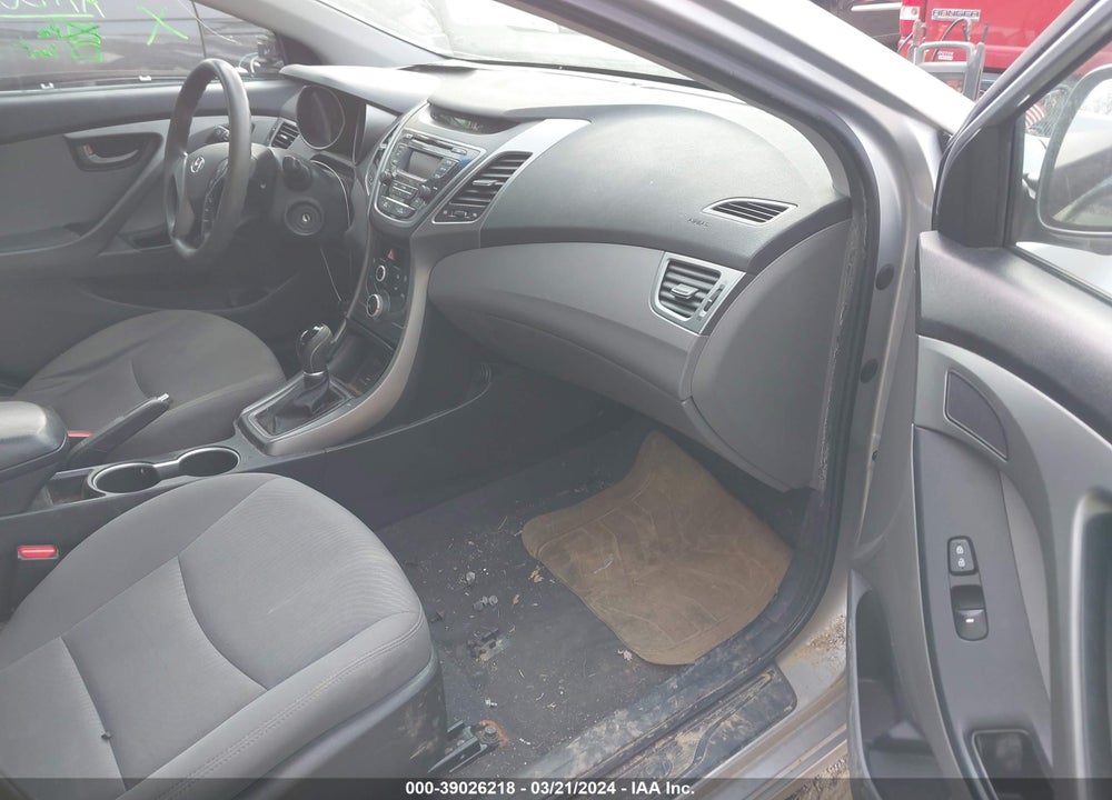 2014 HYUNDAI ELANTRA SE VIN: 5NPDH4AE9EH522616
