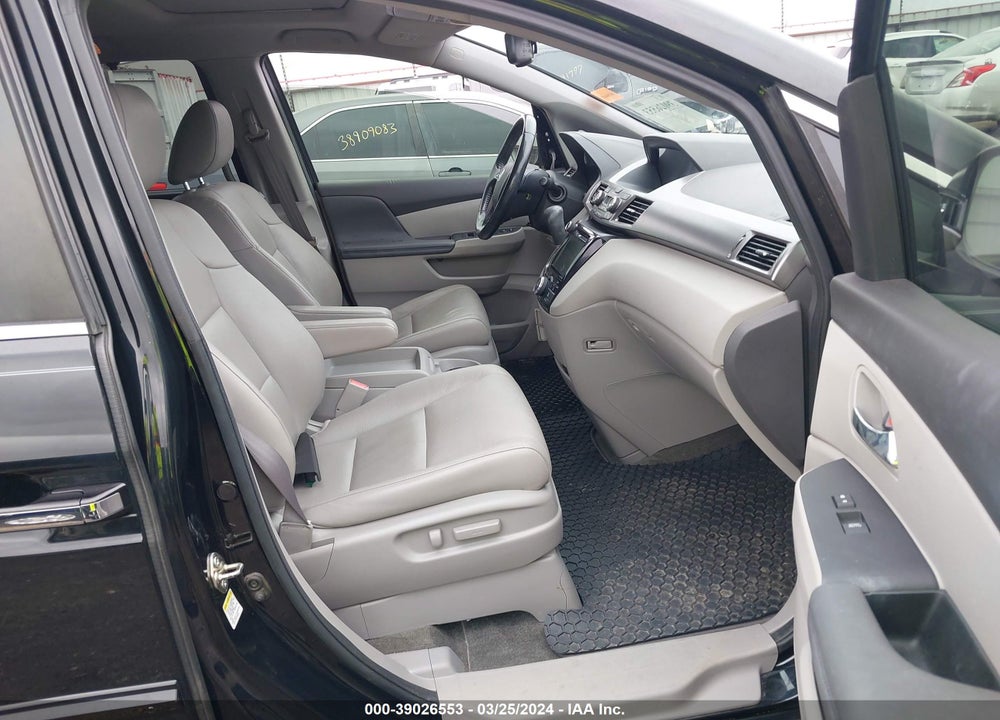 2016 HONDA ODYSSEY EX-L VIN: 5FNRL5H60GB167832