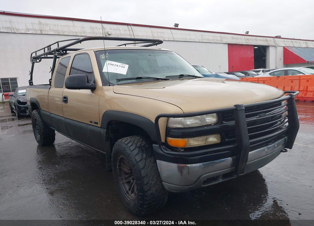 2000 CHEVROLET SILVERADO 1500 LS/LT VIN: 1GCEK19T3YE269109