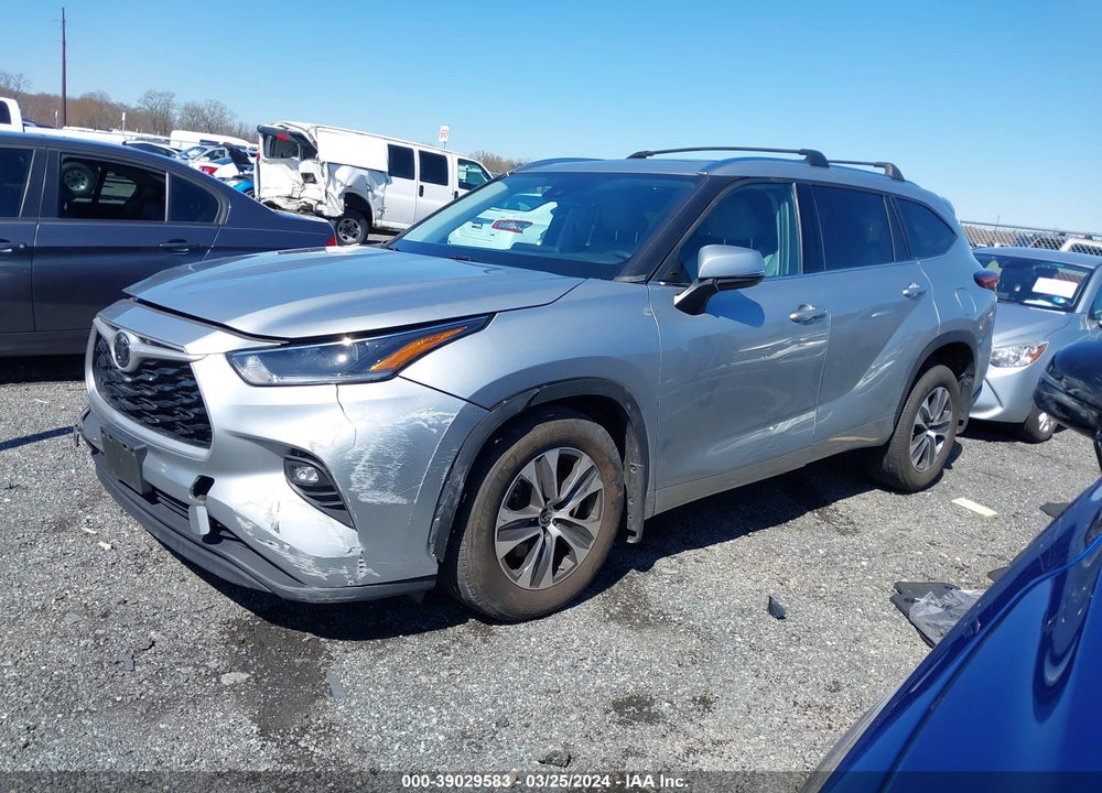 2021 TOYOTA HIGHLANDER XLE VIN: 5TDGZRBH4MS112699