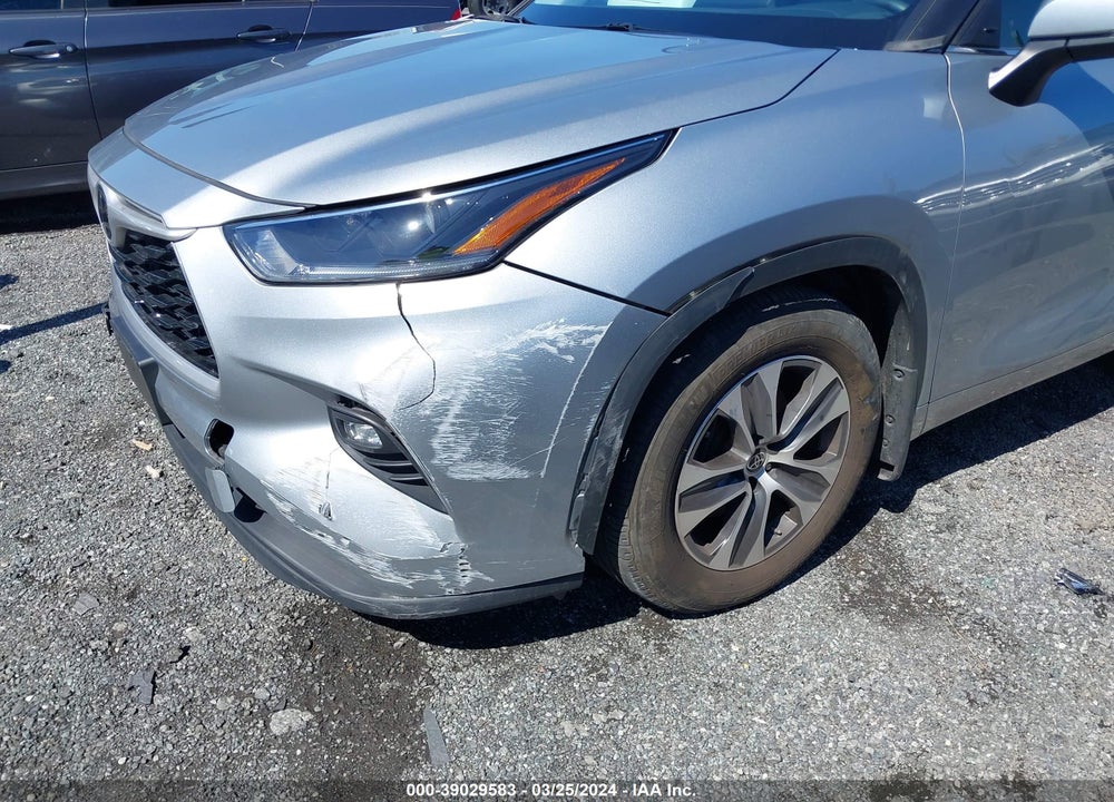 2021 TOYOTA HIGHLANDER XLE VIN: 5TDGZRBH4MS112699