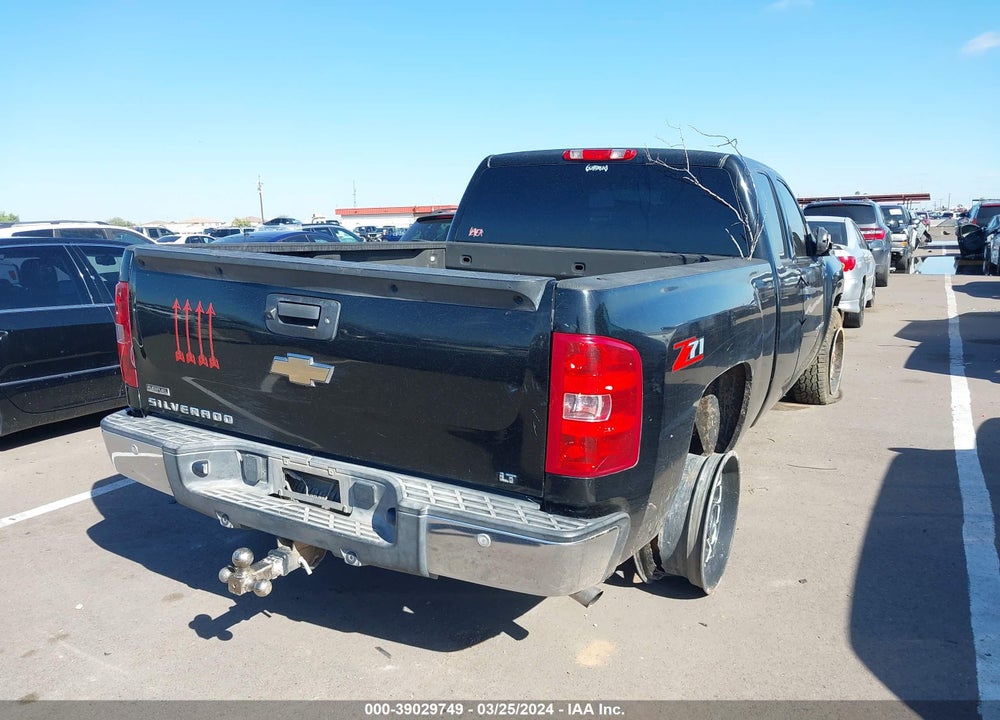 2010 CHEVROLET SILVERADO 1500 LT VIN: 1GCSCSE05AZ217464