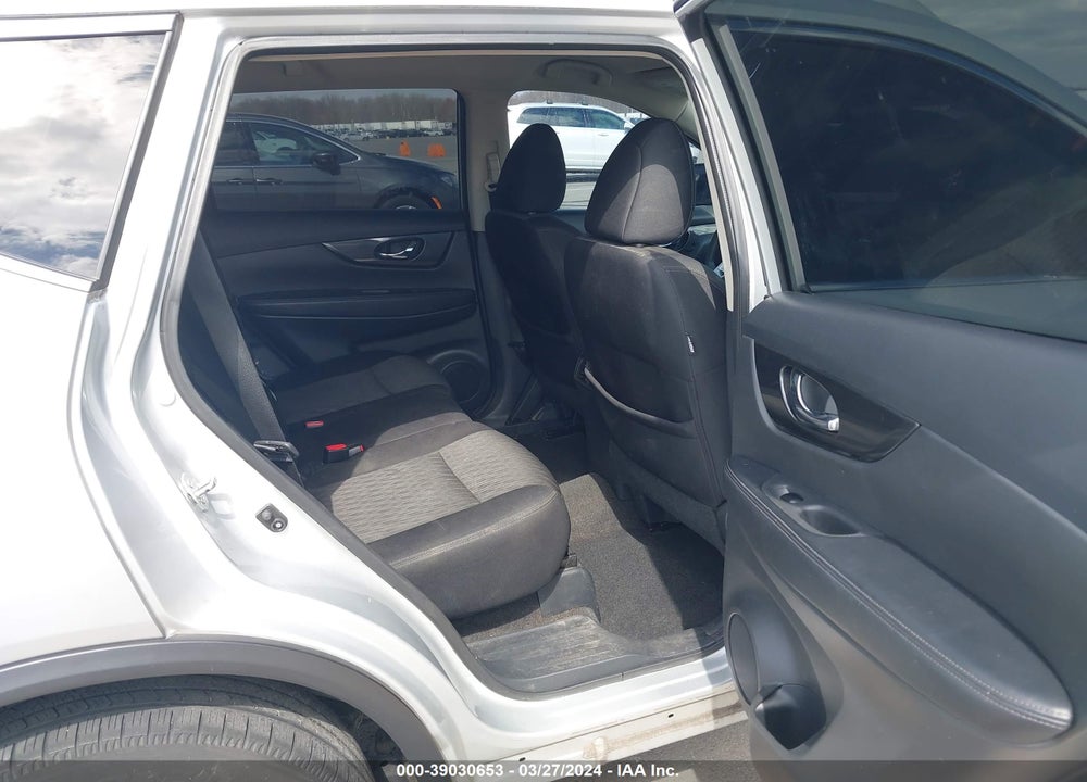 2017 NISSAN ROGUE S VIN: 5N1AT2MV4HC813019