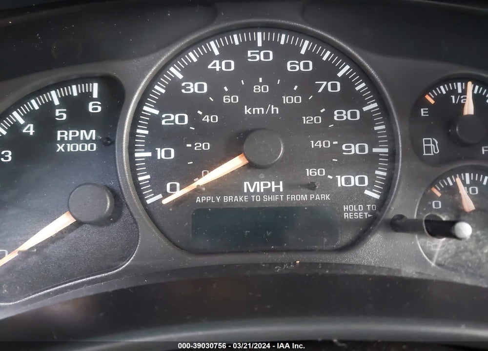 2002 CHEVROLET TAHOE LS VIN: 1GNEC13V82J237138