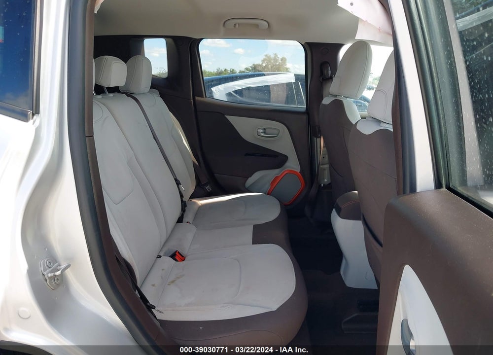 2016 JEEP RENEGADE LATITUDE VIN: ZACCJABTXGPC55184