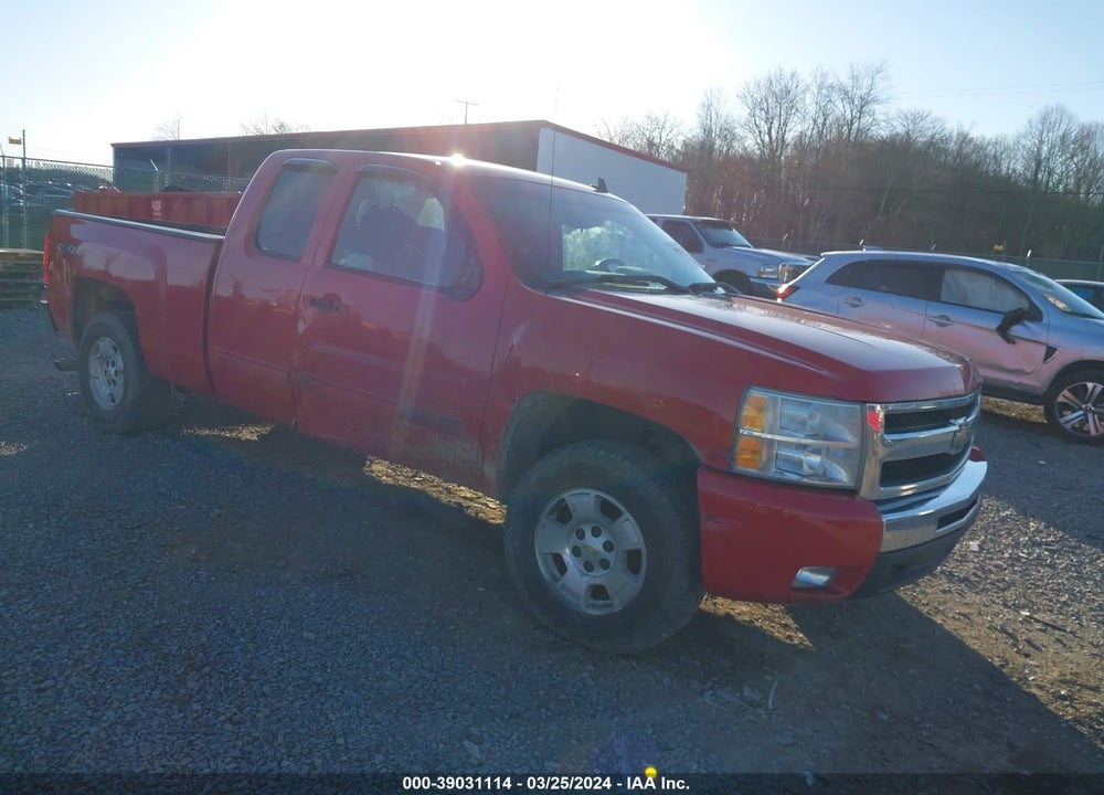 2011 CHEVROLET SILVERADO 1500 LT VIN: 1GCRKSE34BZ201334