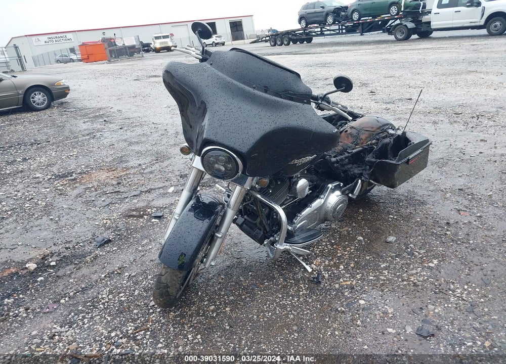 2013 HARLEY-DAVIDSON FLHX STREET GLIDE VIN: 1HD1KBM17DB658159