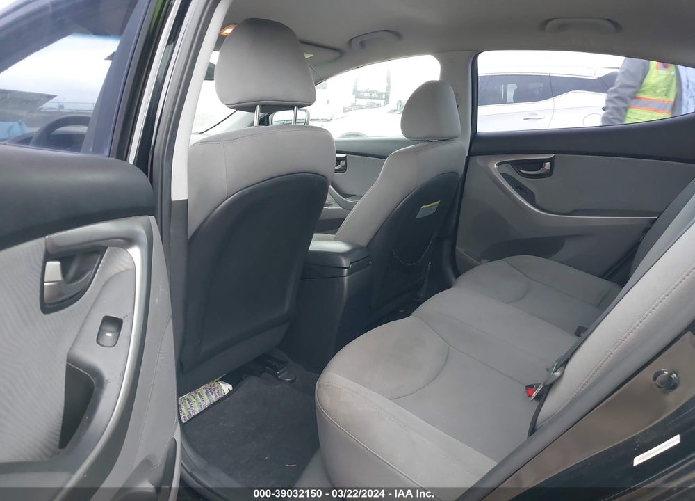 2013 HYUNDAI ELANTRA GLS VIN: KMHDH4AE0DU677104