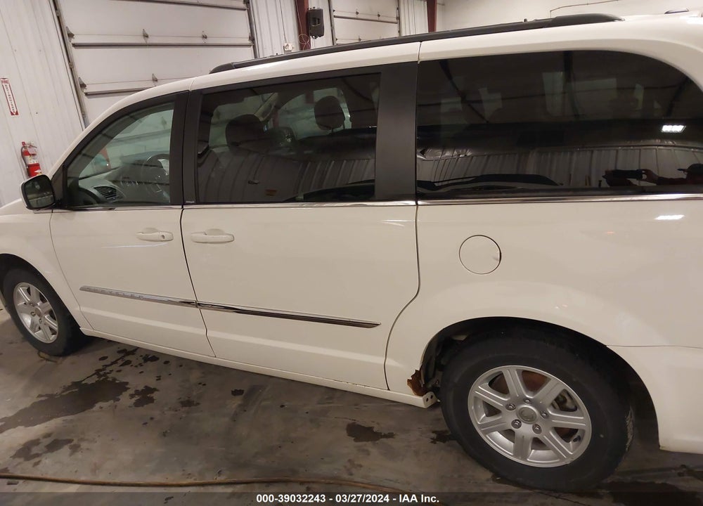 2012 CHRYSLER TOWN & COUNTRY TOURING VIN: 2C4RC1BG2CR339481