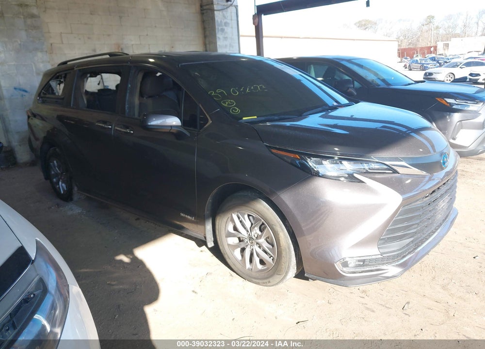 2021 TOYOTA SIENNA XLE VIN: 5TDJRKEC6MS062742