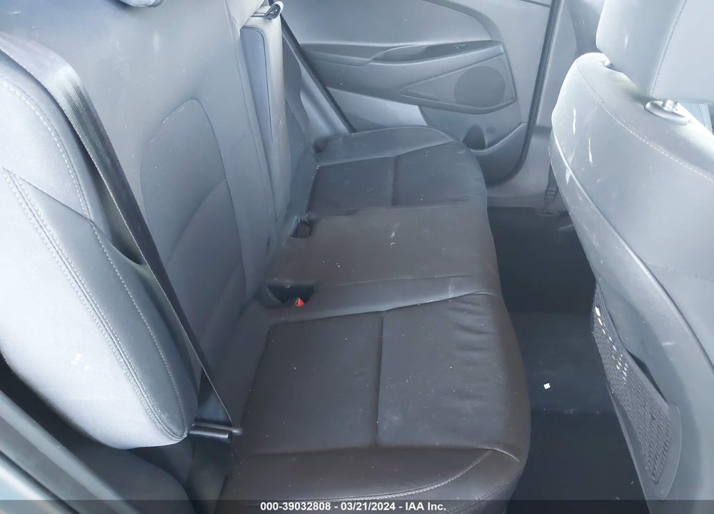 2019 HYUNDAI TUCSON SE VIN: KM8J2CA45KU027672