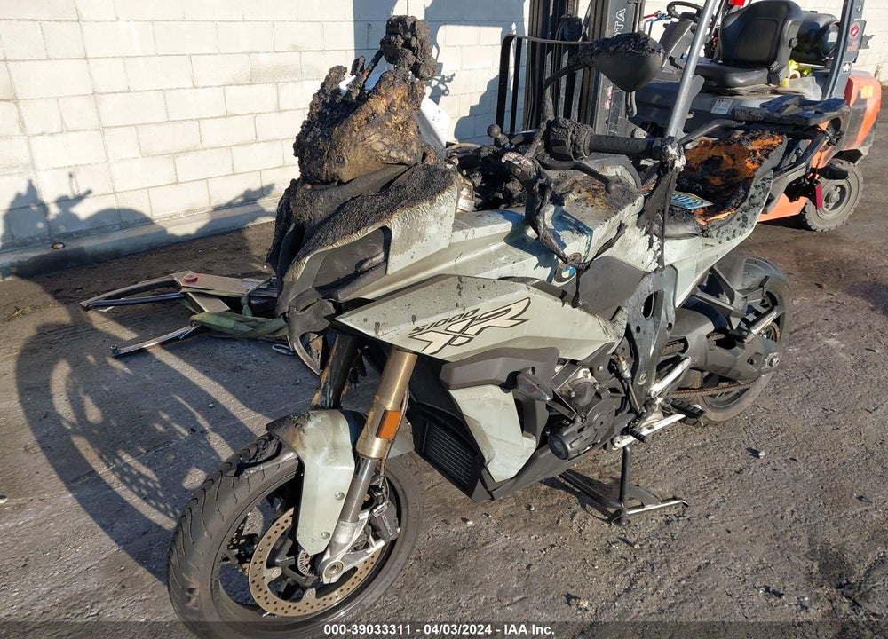 2020 BMW S 1000 XR VIN: WB10E4302LZJ83855