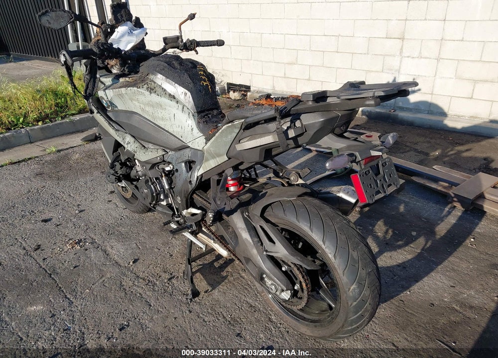 2020 BMW S 1000 XR VIN: WB10E4302LZJ83855
