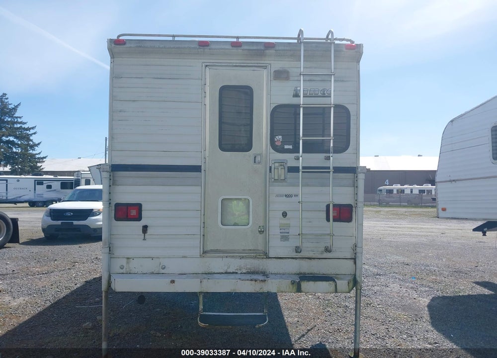 1994 LANCE R TRUCK CAMPER VIN: S42283RV