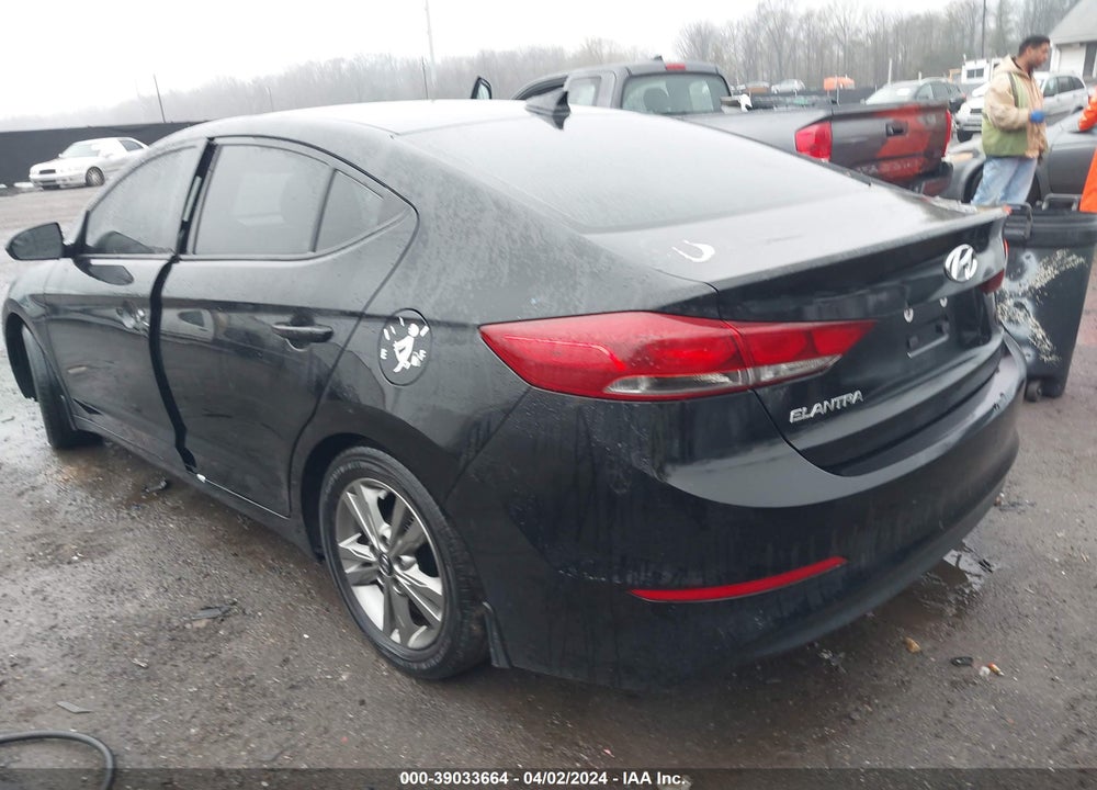 2017 HYUNDAI ELANTRA SE VIN: 5NPD84LF0HH142333