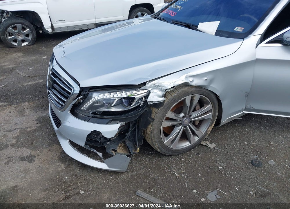 2016 MERCEDES-BENZ S 550 4MATIC VIN: WDDUG8FB8GA211770