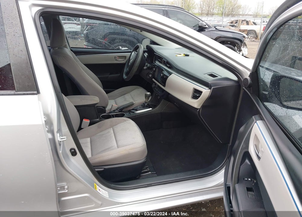2016 TOYOTA COROLLA LE VIN: 5YFBURHEXGP555572
