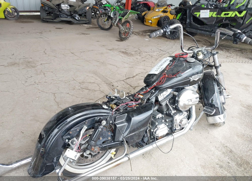 2013 HARLEY-DAVIDSON FLHRC ROAD KING CLASSIC VIN: 1HD1FRM18DB602499