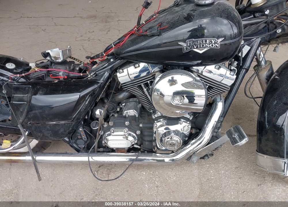 2013 HARLEY-DAVIDSON FLHRC ROAD KING CLASSIC VIN: 1HD1FRM18DB602499