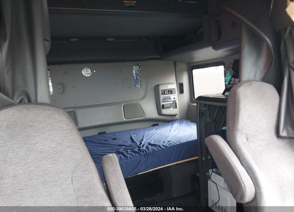 2018 INTERNATIONAL LT625 VIN: 3HSDZAPR6JN173782