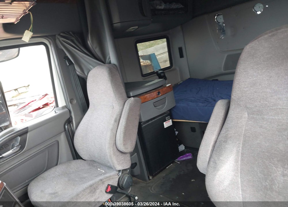 2018 INTERNATIONAL LT625 VIN: 3HSDZAPR6JN173782