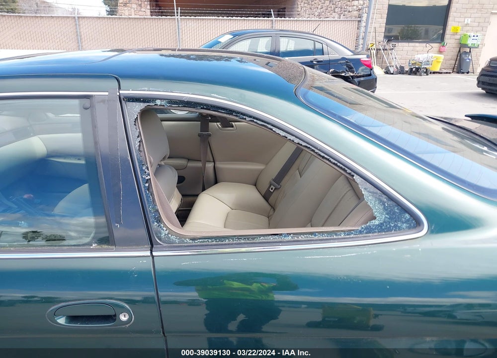 2000 LEXUS SC 400 VIN: JT8CH32Y6Y1002995