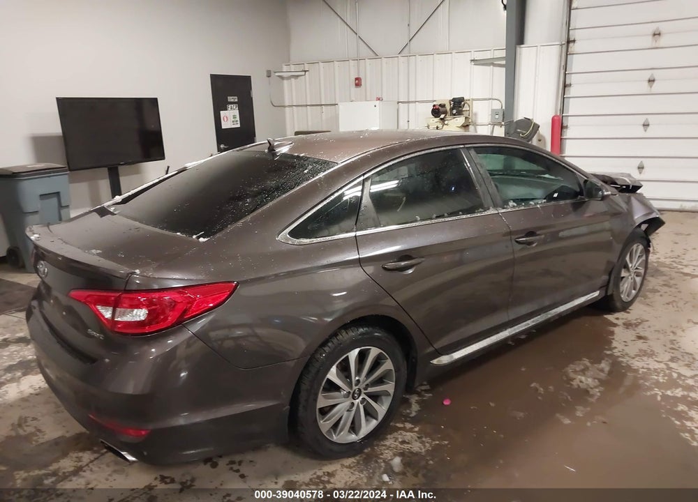 2015 HYUNDAI SONATA SPORT VIN: 5NPE34AF5FH132738