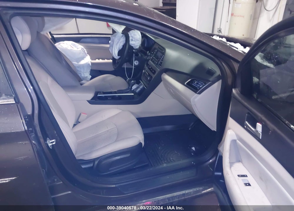 2015 HYUNDAI SONATA SPORT VIN: 5NPE34AF5FH132738