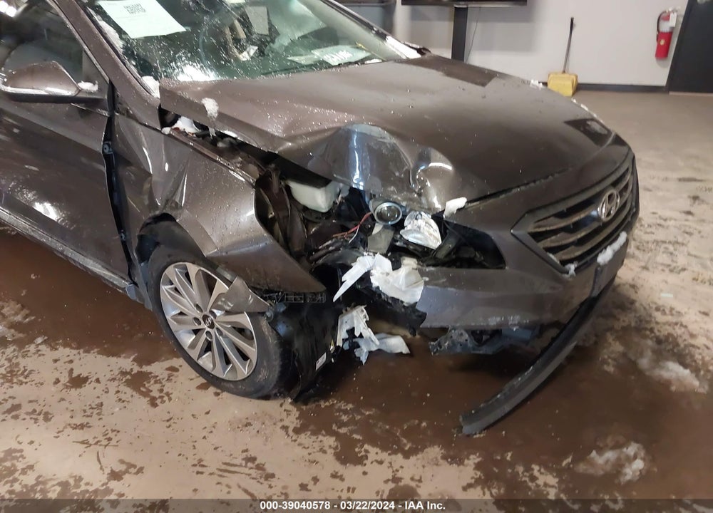 2015 HYUNDAI SONATA SPORT VIN: 5NPE34AF5FH132738