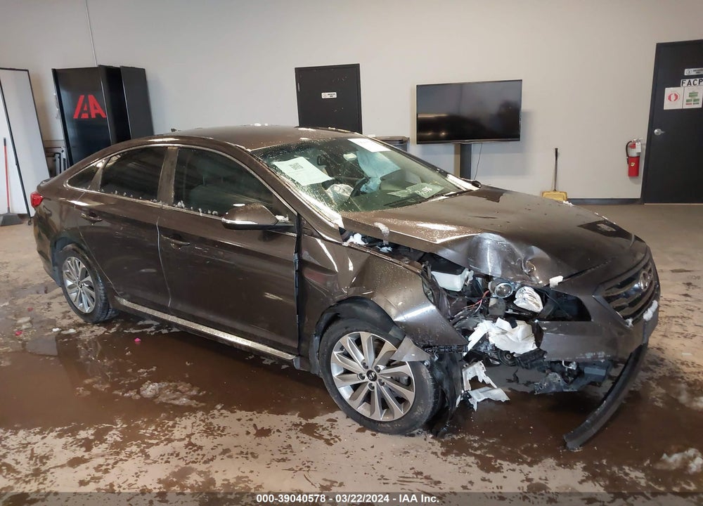 2015 HYUNDAI SONATA SPORT VIN: 5NPE34AF5FH132738