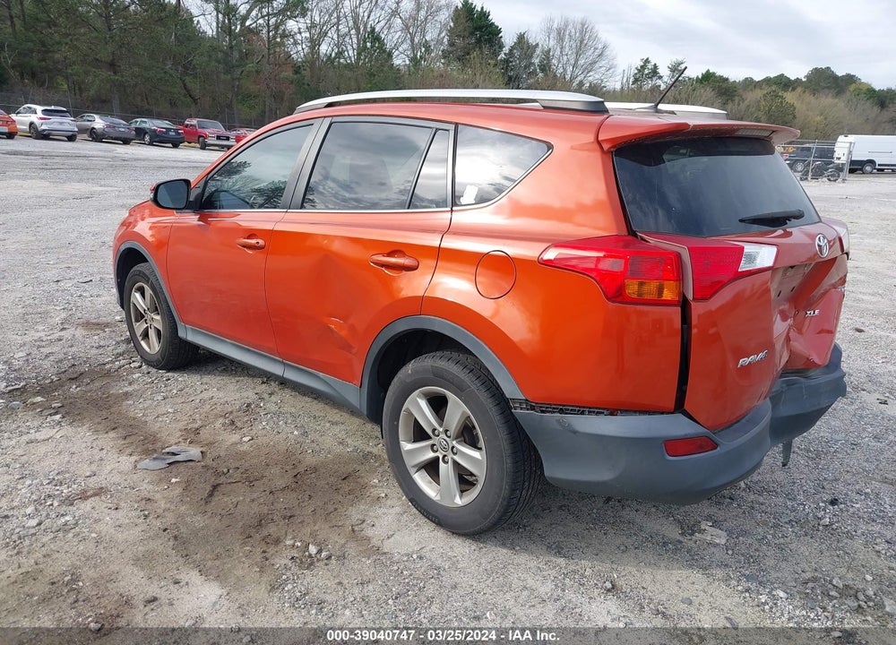 2015 TOYOTA RAV4 XLE VIN: 2T3WFREV3FW227219