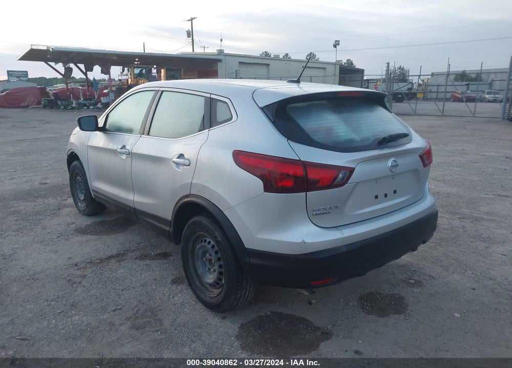 2017 NISSAN ROGUE SPORT S VIN: JN1BJ1CP2HW005474