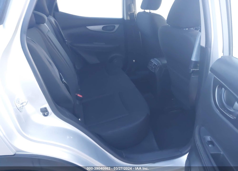 2017 NISSAN ROGUE SPORT S VIN: JN1BJ1CP2HW005474