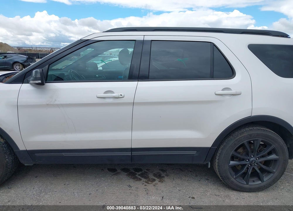 2017 FORD EXPLORER XLT VIN: 1FM5K7D83HGE23081