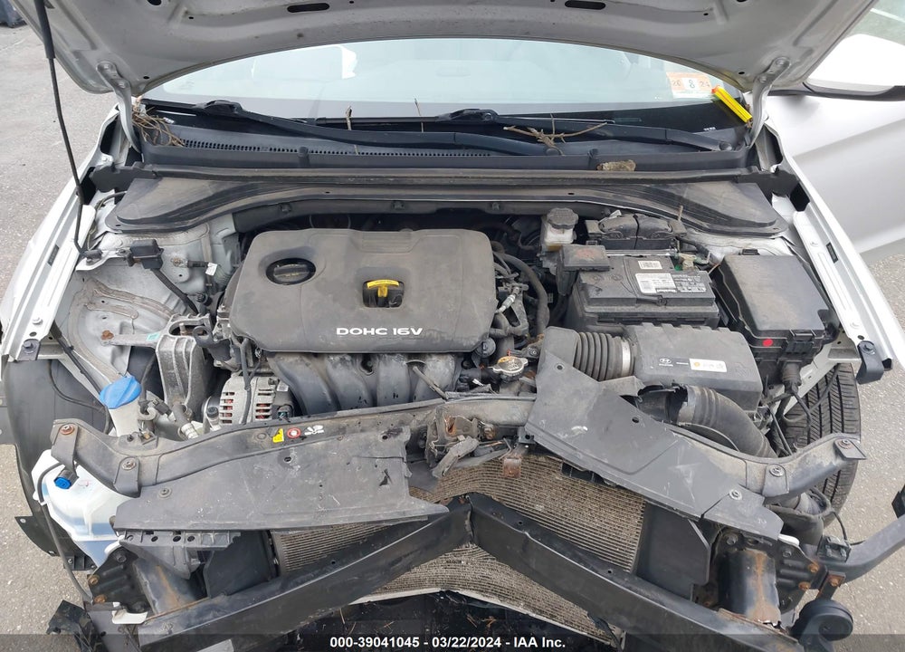 2017 HYUNDAI ELANTRA SE VIN: 5NPD74LF8HH111690