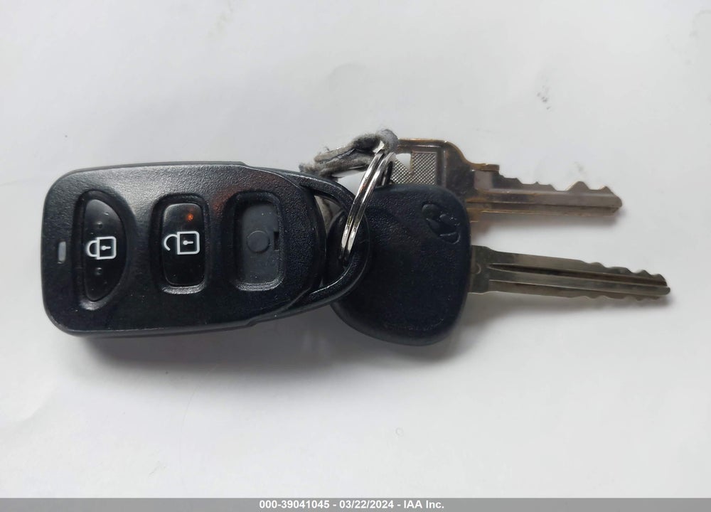 2017 HYUNDAI ELANTRA SE VIN: 5NPD74LF8HH111690