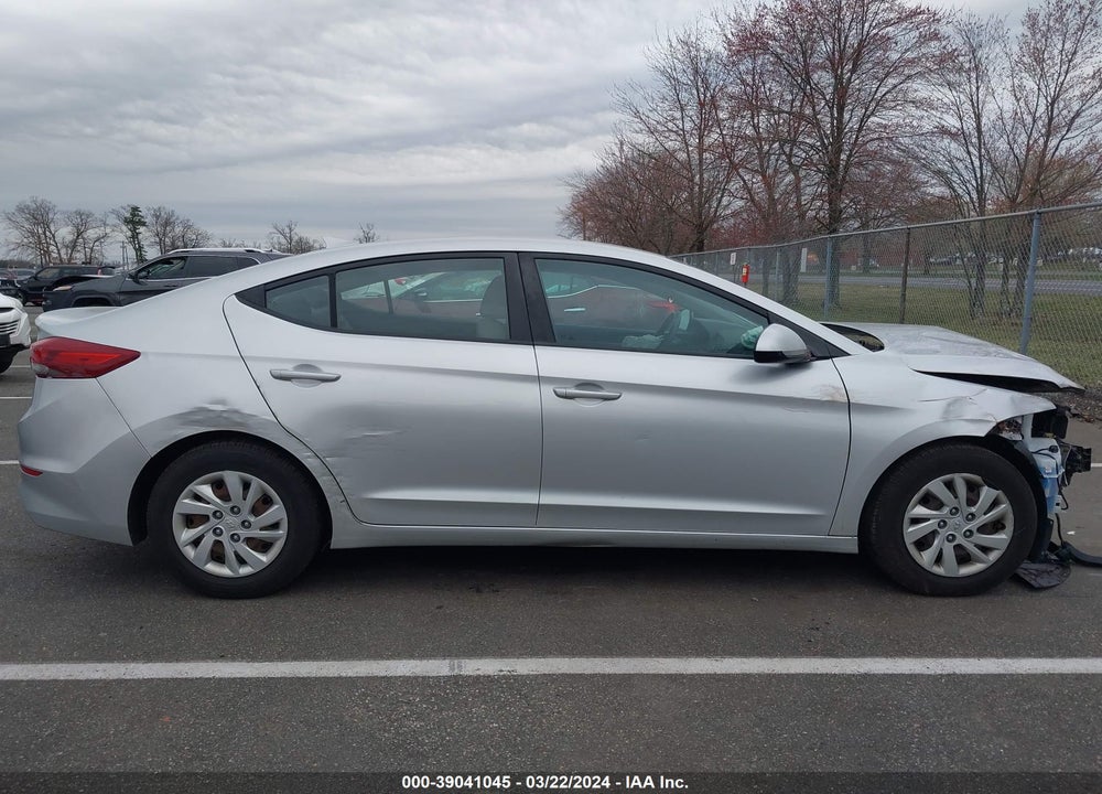 2017 HYUNDAI ELANTRA SE VIN: 5NPD74LF8HH111690