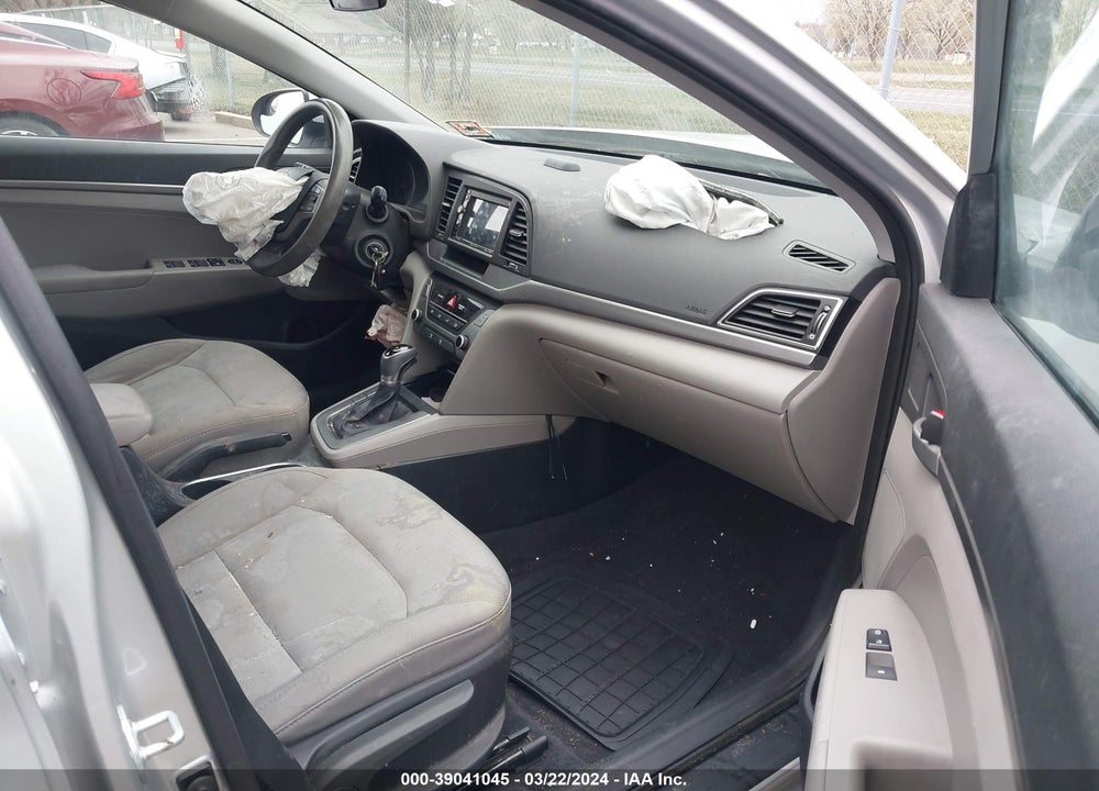 2017 HYUNDAI ELANTRA SE VIN: 5NPD74LF8HH111690