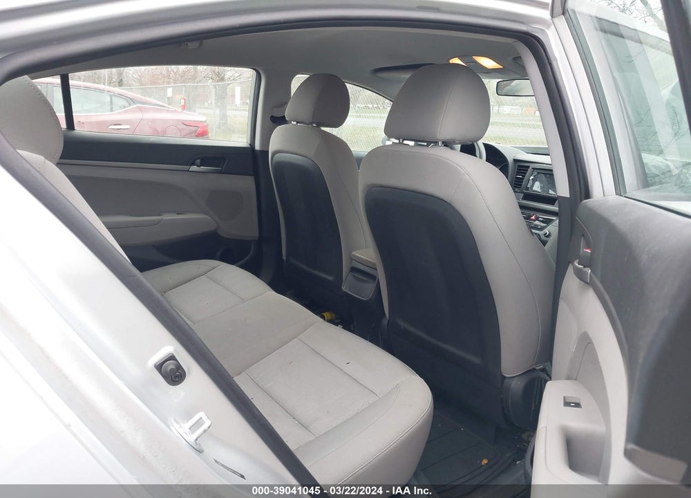 2017 HYUNDAI ELANTRA SE VIN: 5NPD74LF8HH111690