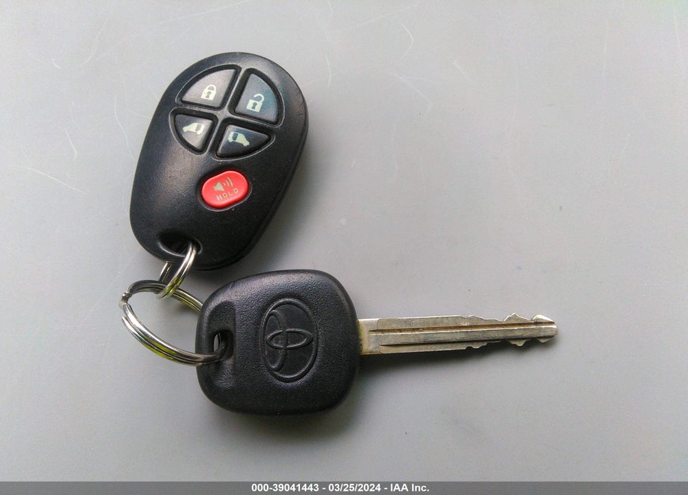 2008 TOYOTA SIENNA LE VIN: 5TDZK23C58S135650