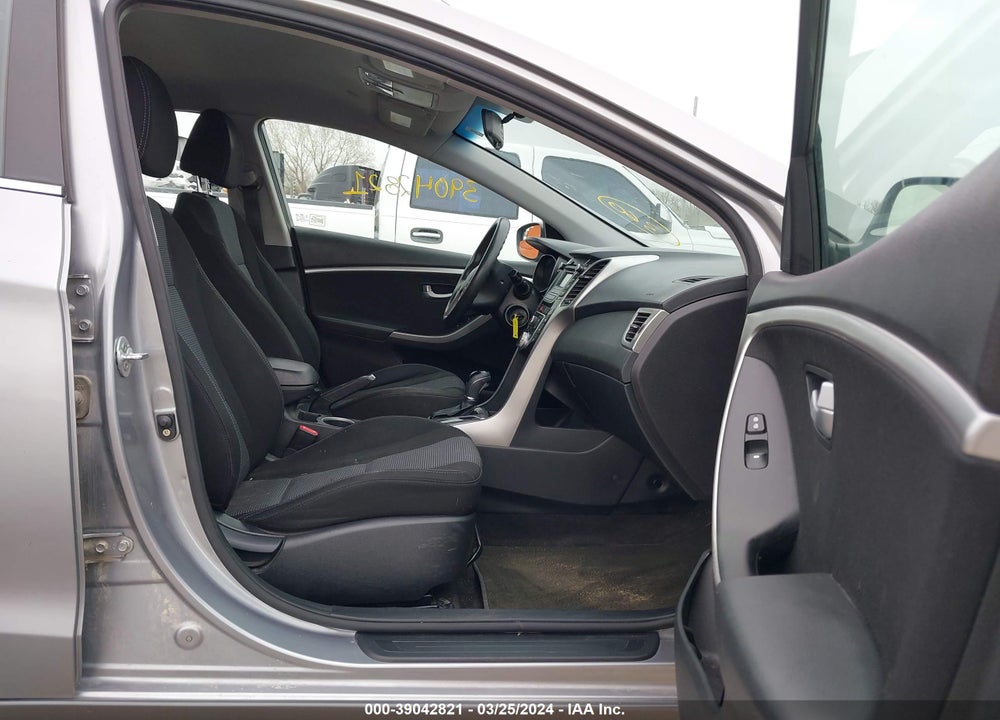2015 HYUNDAI ELANTRA GT VIN: KMHD35LH1FU242459