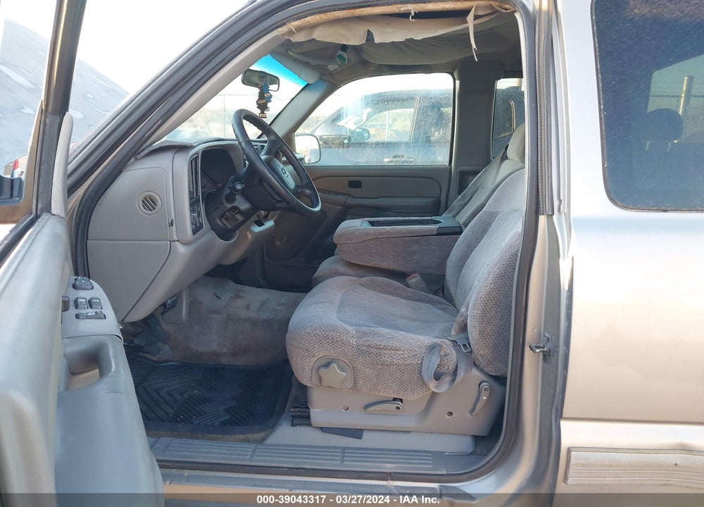 1999 CHEVROLET SILVERADO 1500 LS VIN: 2GCEC19T9X1284162