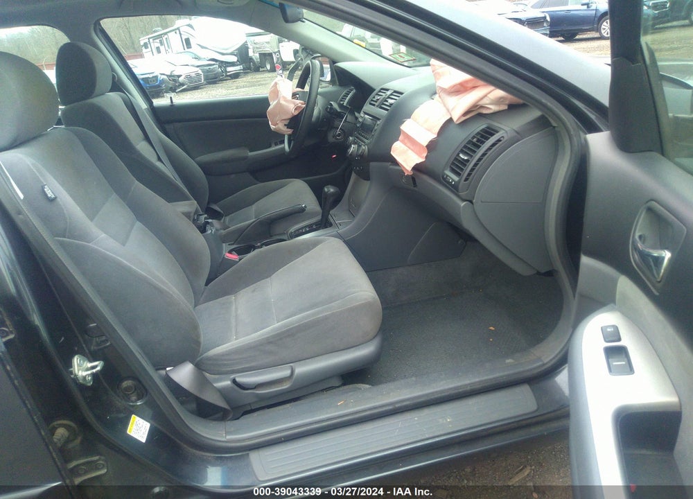 2005 HONDA ACCORD 2.4 EX VIN: 1HGCM56755A071930