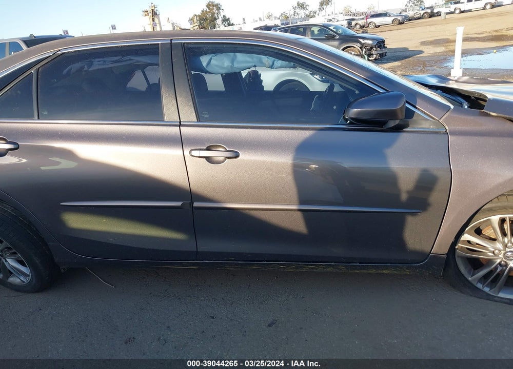 2017 TOYOTA CAMRY SE VIN: 4T1BF1FK5HU750614