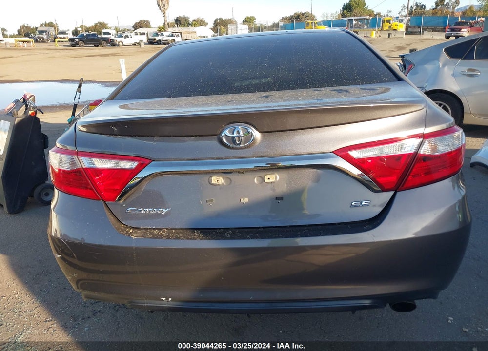 2017 TOYOTA CAMRY SE VIN: 4T1BF1FK5HU750614
