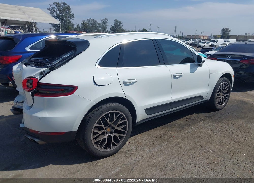 2017 PORSCHE MACAN S VIN: WP1AB2A56HLB10998