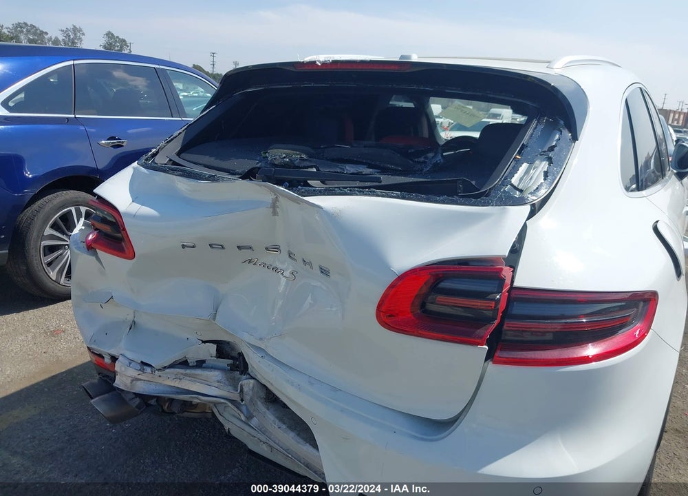 2017 PORSCHE MACAN S VIN: WP1AB2A56HLB10998