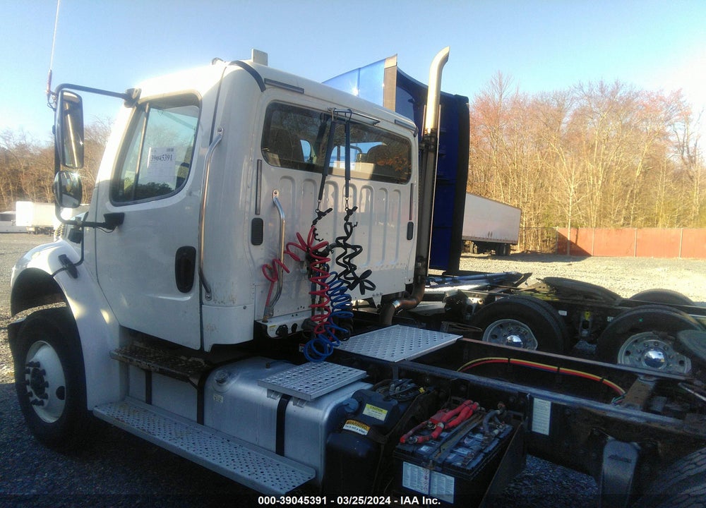 2018 FREIGHTLINER M2 106 VIN: 1FUBCXFE7JHJG9158