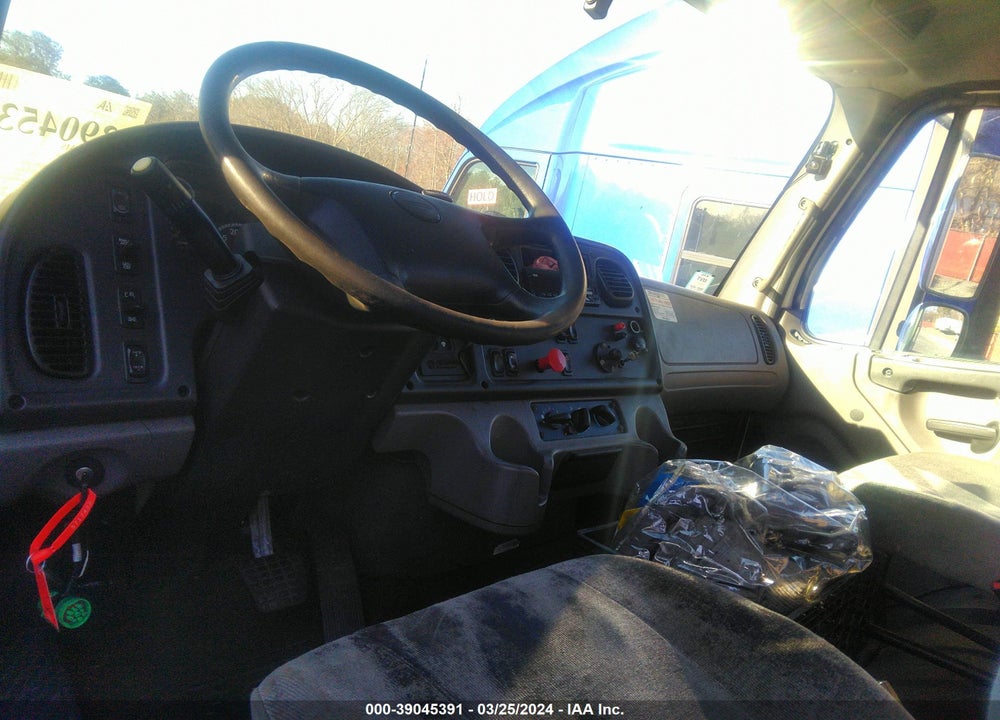 2018 FREIGHTLINER M2 106 VIN: 1FUBCXFE7JHJG9158