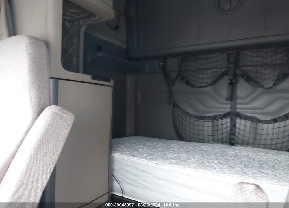 2014 FREIGHTLINER CASCADIA 125 VIN: 3AKJGLD50ESFK8022